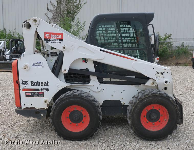 image for item DE3768 2012 Bobcat S770 skid steer