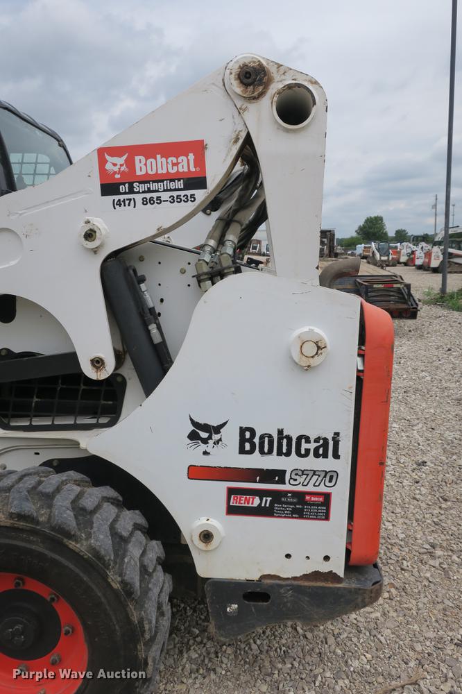 image for item DE3768 2012 Bobcat S770 skid steer