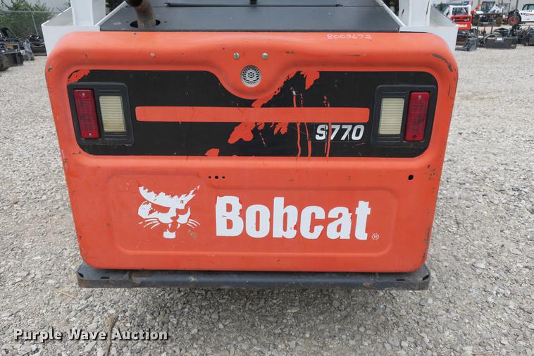 image for item DE3768 2012 Bobcat S770 skid steer