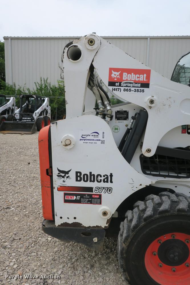 image for item DE3768 2012 Bobcat S770 skid steer