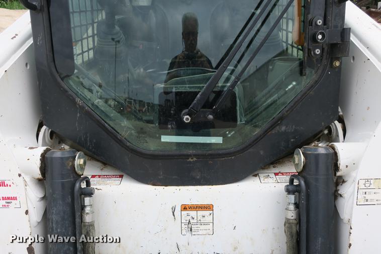 image for item DE3768 2012 Bobcat S770 skid steer