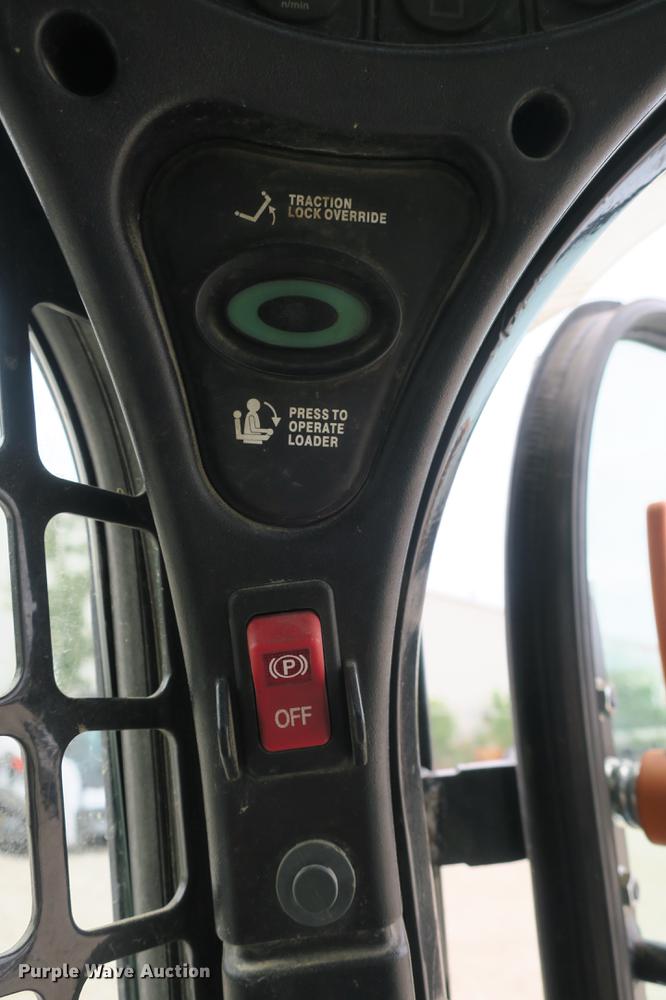 image for item DE3768 2012 Bobcat S770 skid steer