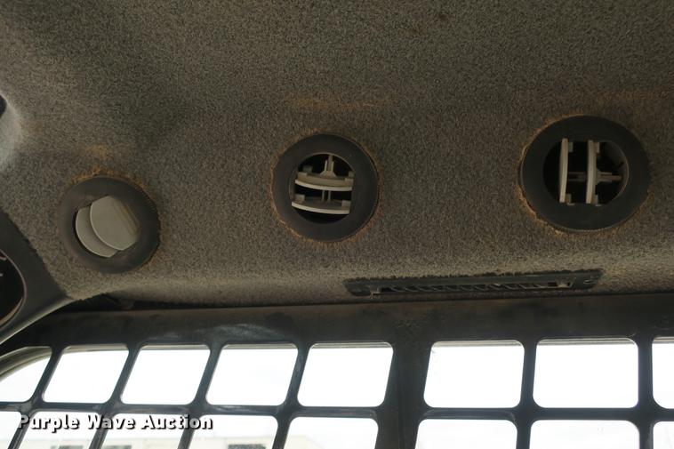 image for item DE3768 2012 Bobcat S770 skid steer