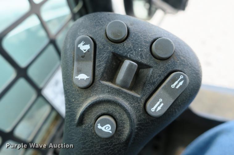 image for item DE3768 2012 Bobcat S770 skid steer