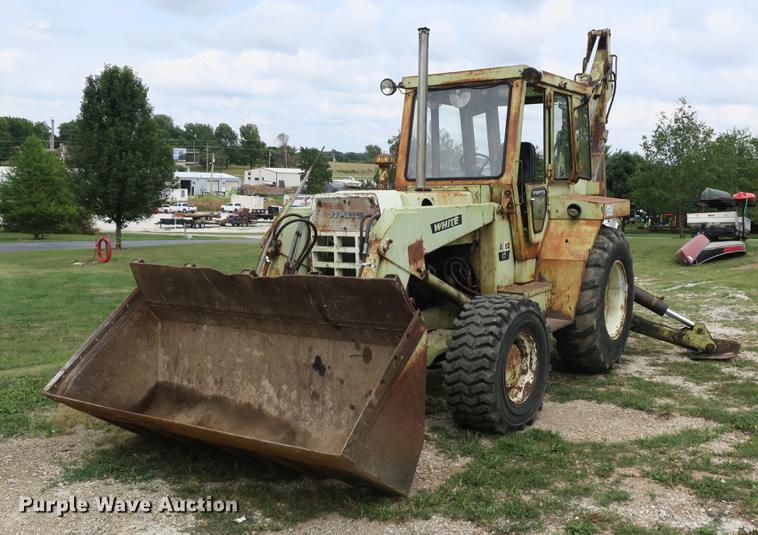 image for item DE3770 White 4-80-17 backhoe