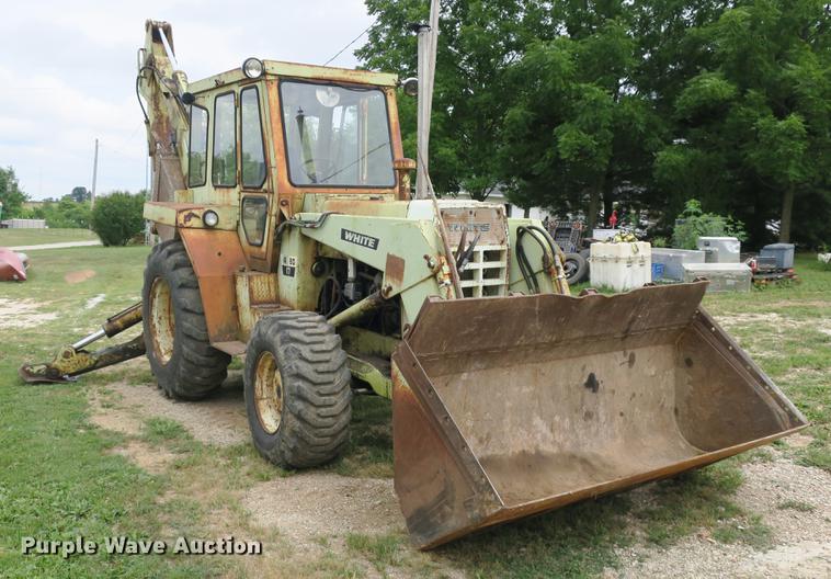 image for item DE3770 White 4-80-17 backhoe
