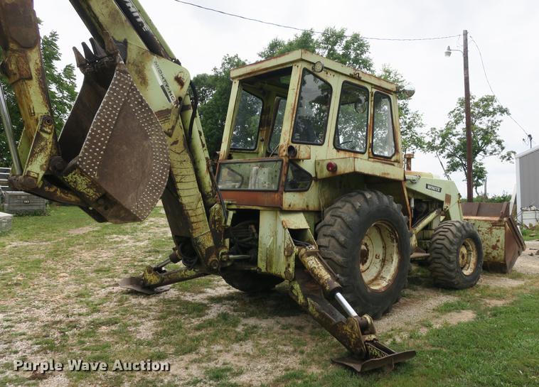 image for item DE3770 White 4-80-17 backhoe