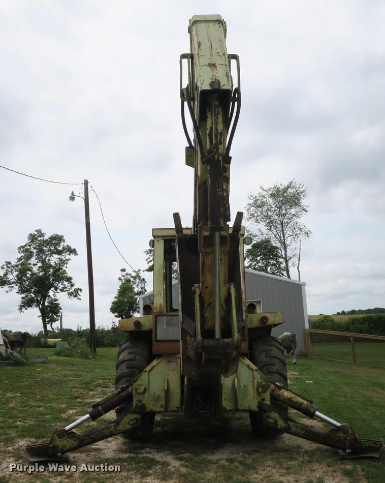 image for item DE3770 White 4-80-17 backhoe