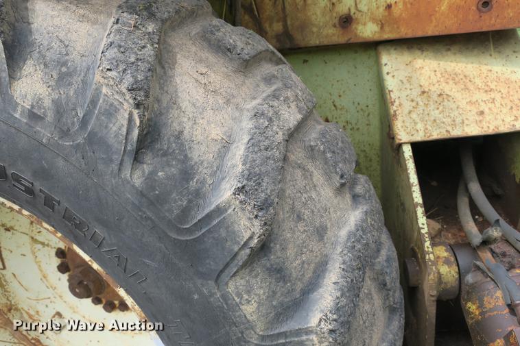 image for item DE3770 White 4-80-17 backhoe