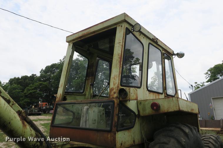 image for item DE3770 White 4-80-17 backhoe