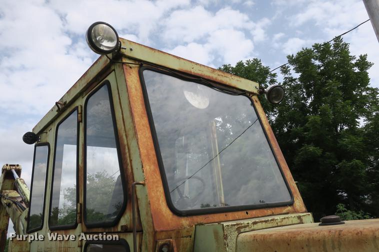 image for item DE3770 White 4-80-17 backhoe