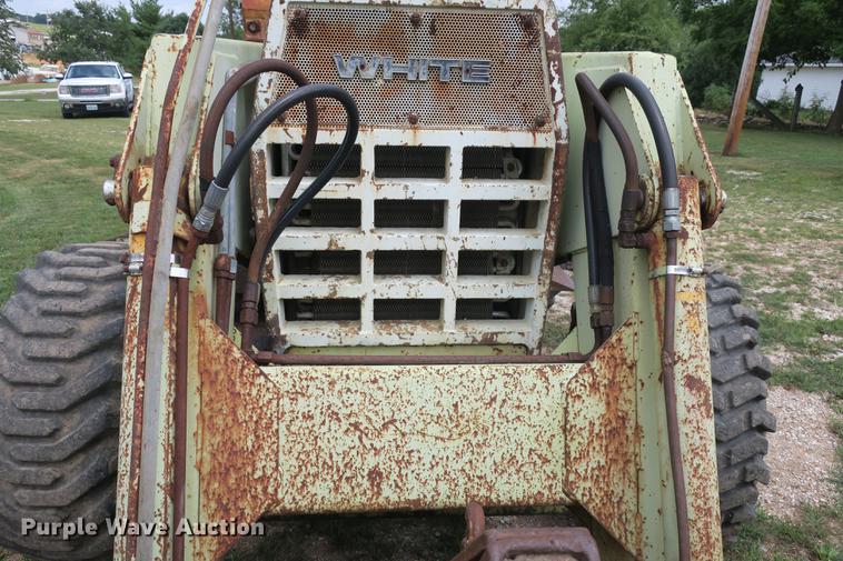 image for item DE3770 White 4-80-17 backhoe