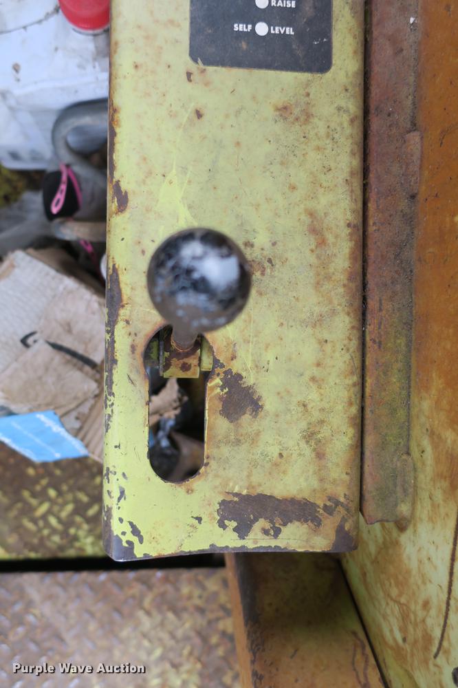 image for item DE3770 White 4-80-17 backhoe