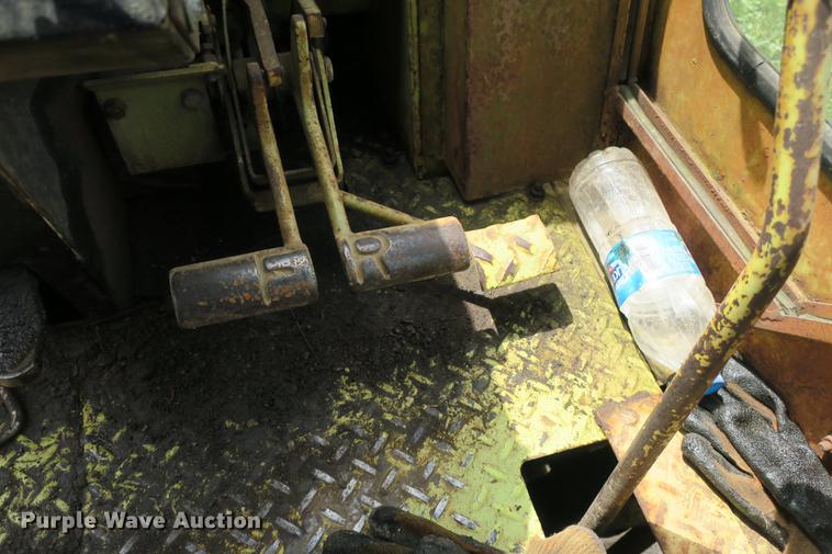 image for item DE3770 White 4-80-17 backhoe