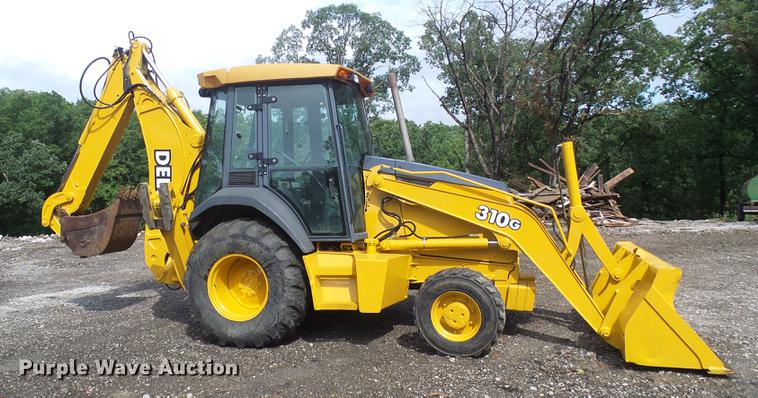 image for item DE5083 2004 John Deere 310G backhoe