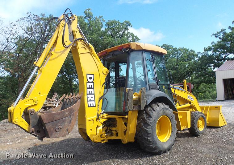 image for item DE5083 2004 John Deere 310G backhoe