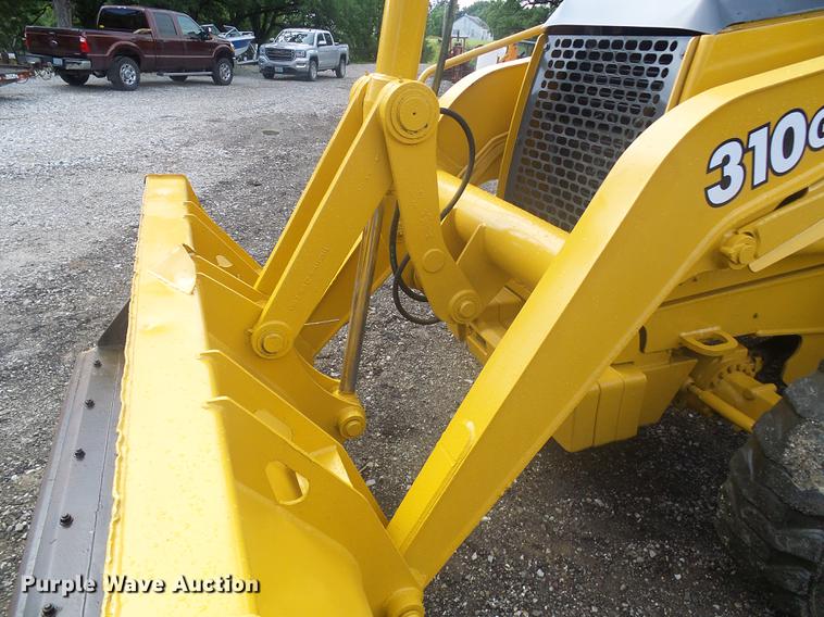 image for item DE5083 2004 John Deere 310G backhoe