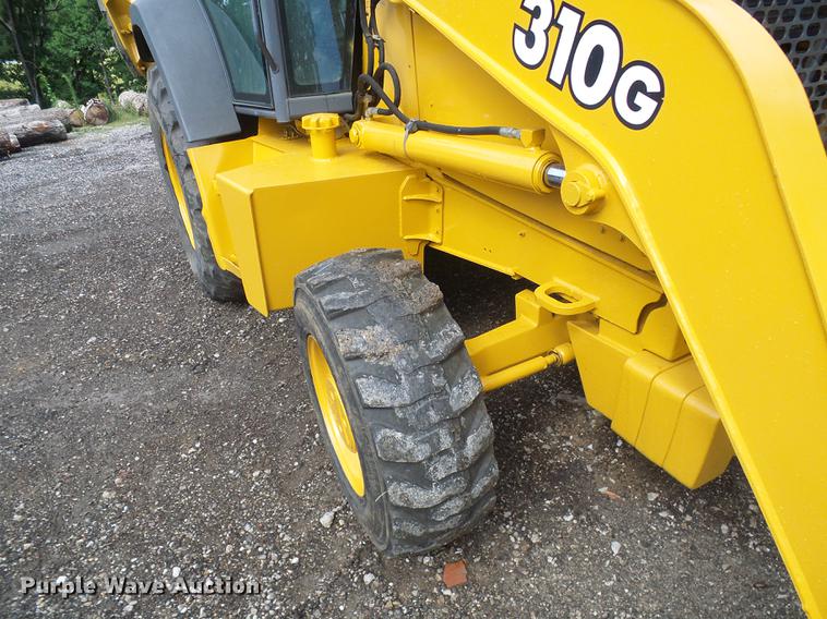 image for item DE5083 2004 John Deere 310G backhoe