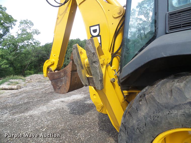 image for item DE5083 2004 John Deere 310G backhoe