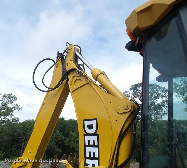 image for item DE5083 2004 John Deere 310G backhoe
