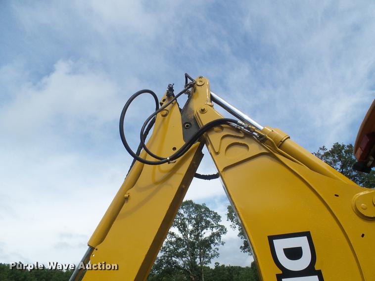 image for item DE5083 2004 John Deere 310G backhoe