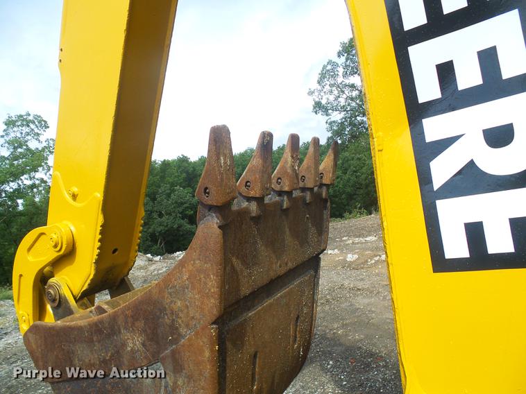 image for item DE5083 2004 John Deere 310G backhoe