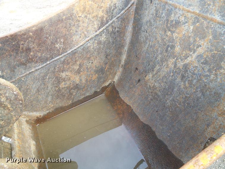 image for item DE5083 2004 John Deere 310G backhoe