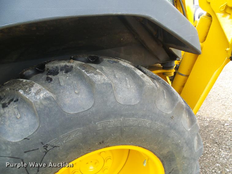 image for item DE5083 2004 John Deere 310G backhoe