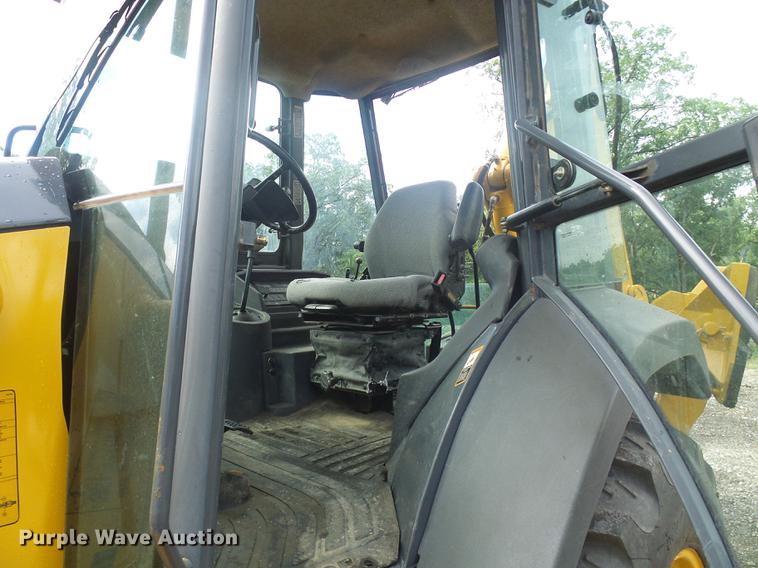 image for item DE5083 2004 John Deere 310G backhoe