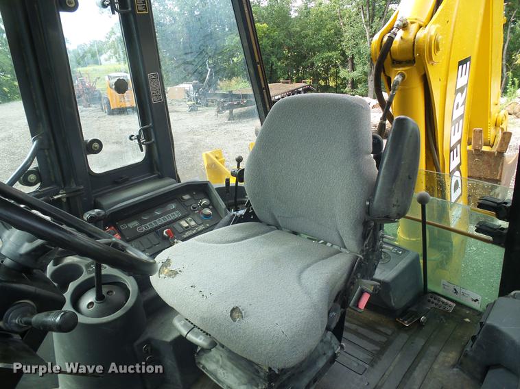 image for item DE5083 2004 John Deere 310G backhoe