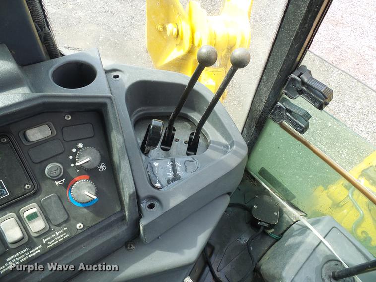 image for item DE5083 2004 John Deere 310G backhoe