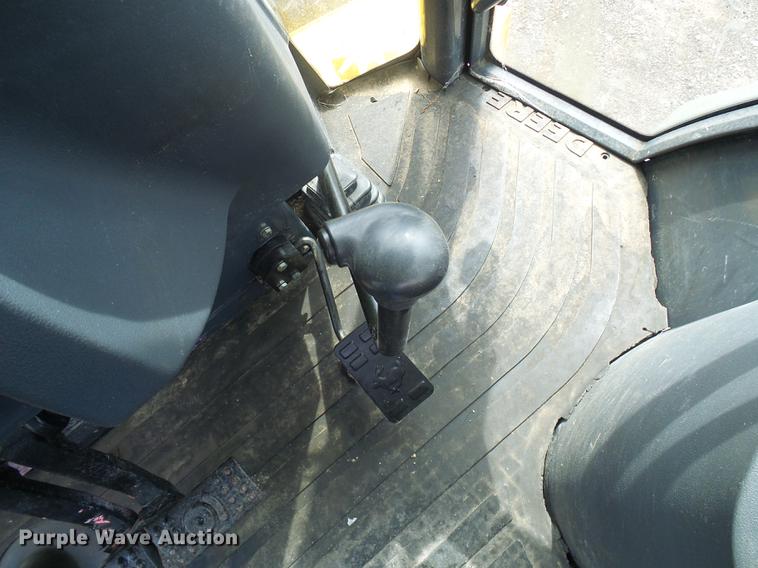 image for item DE5083 2004 John Deere 310G backhoe