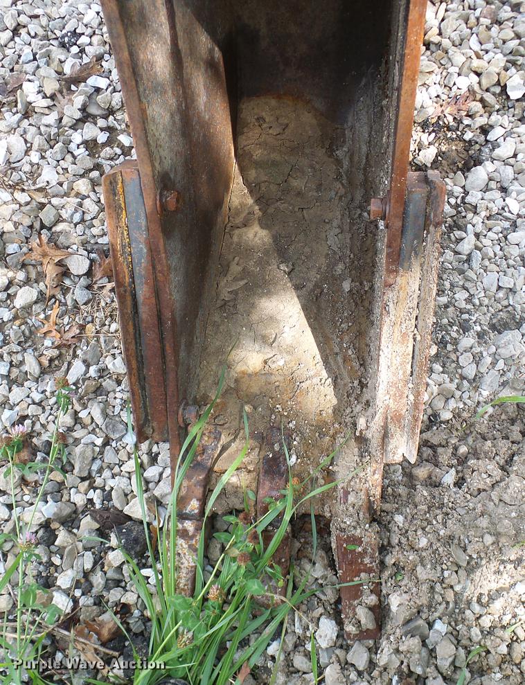 image for item DE5083 2004 John Deere 310G backhoe