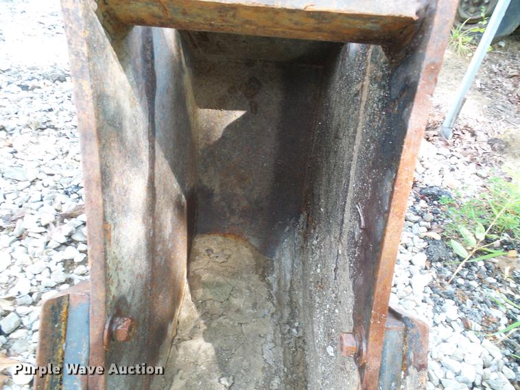 image for item DE5083 2004 John Deere 310G backhoe