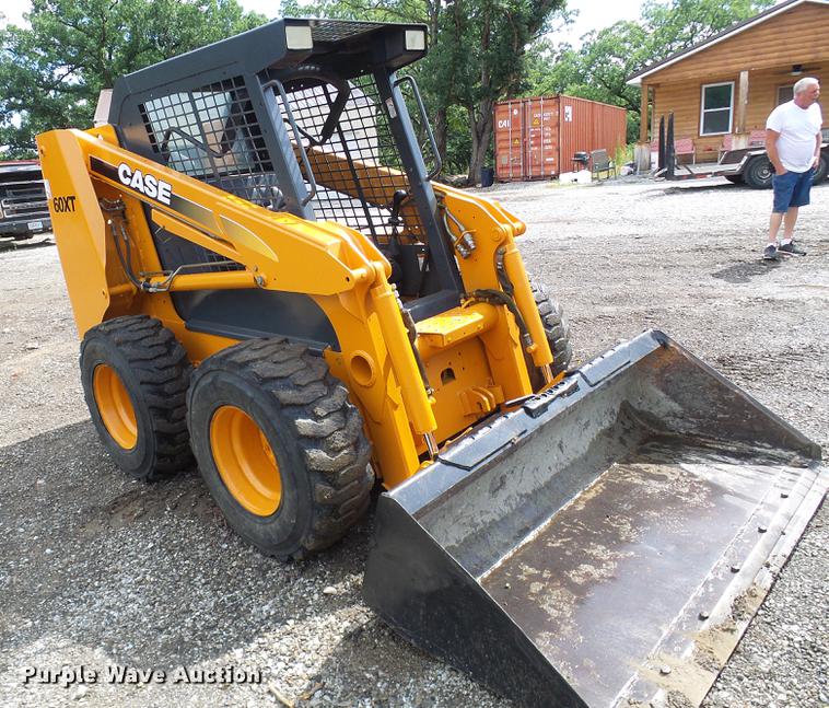 image for item DE5084 2003 Case 60XT skid steer