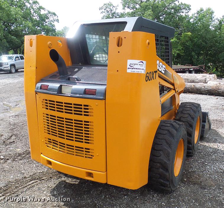 image for item DE5084 2003 Case 60XT skid steer