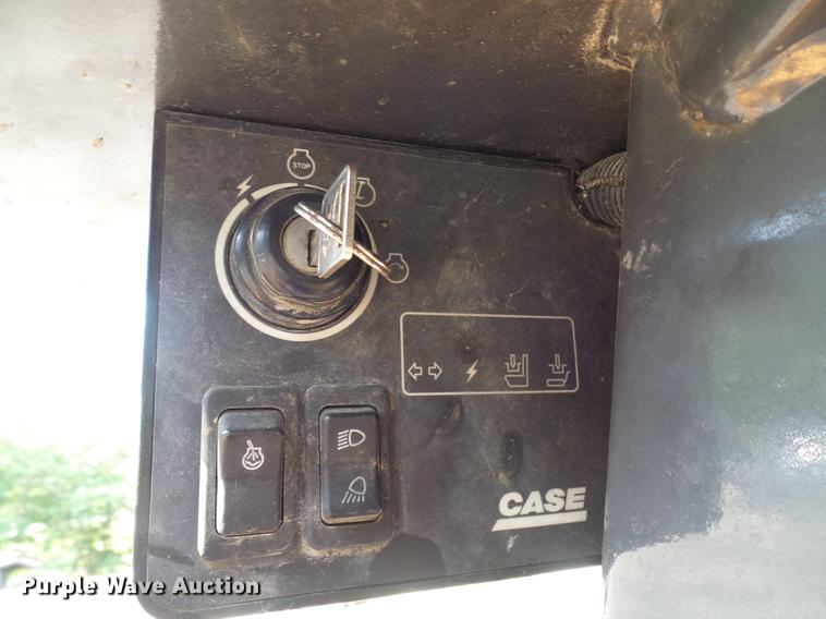 image for item DE5084 2003 Case 60XT skid steer