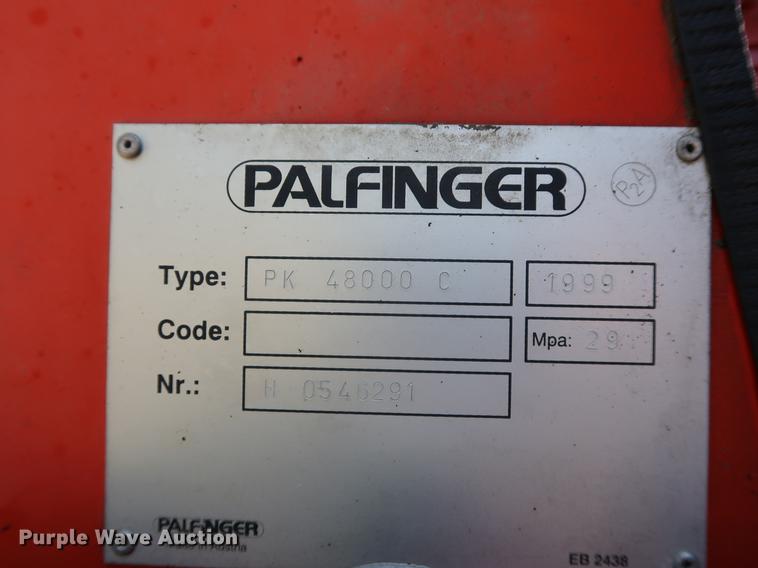 image for item DE6089 1999 International Paystar 5000 crane truck
