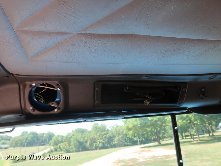 image for item DE6089 1999 International Paystar 5000 crane truck