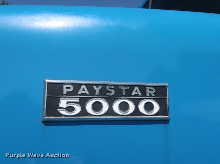 image for item DE6089 1999 International Paystar 5000 crane truck