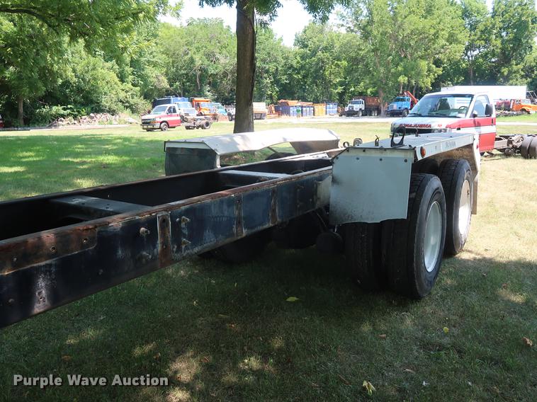 image for item DE6093 2002 Case International 5500i truck cab and chassis