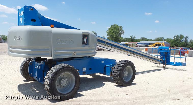image for item DE7189 2006 Genie S80 boom lift