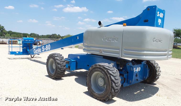image for item DE7189 2006 Genie S80 boom lift