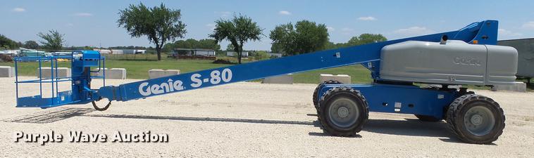 image for item DE7189 2006 Genie S80 boom lift