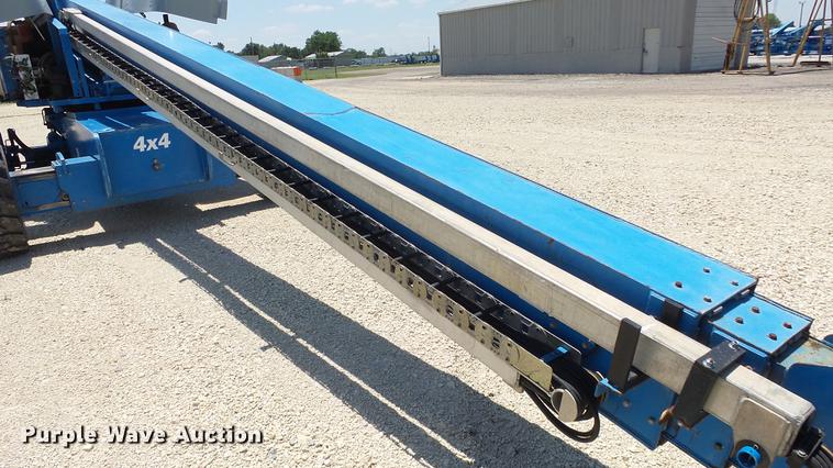 image for item DE7189 2006 Genie S80 boom lift