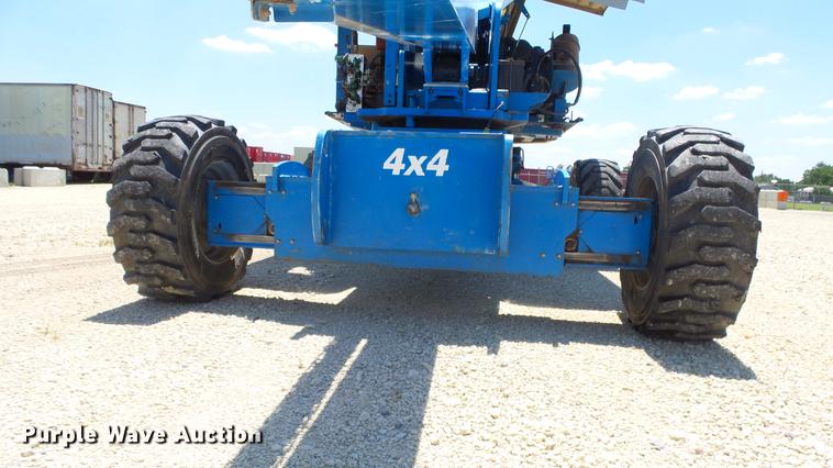 image for item DE7189 2006 Genie S80 boom lift
