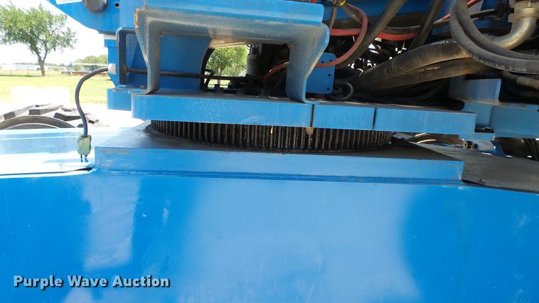 image for item DE7189 2006 Genie S80 boom lift