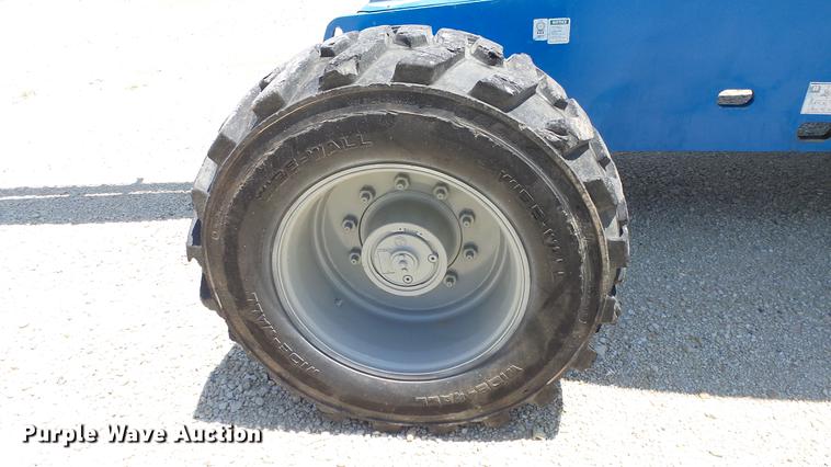 image for item DE7189 2006 Genie S80 boom lift