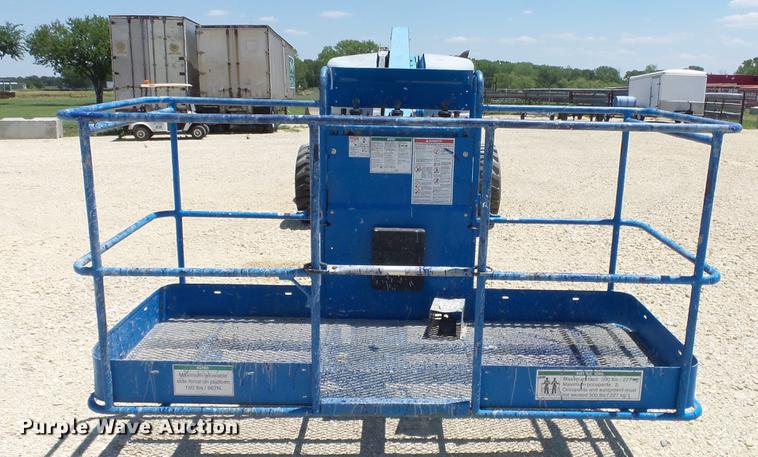 image for item DE7190 2006 Genie S60 boom lift