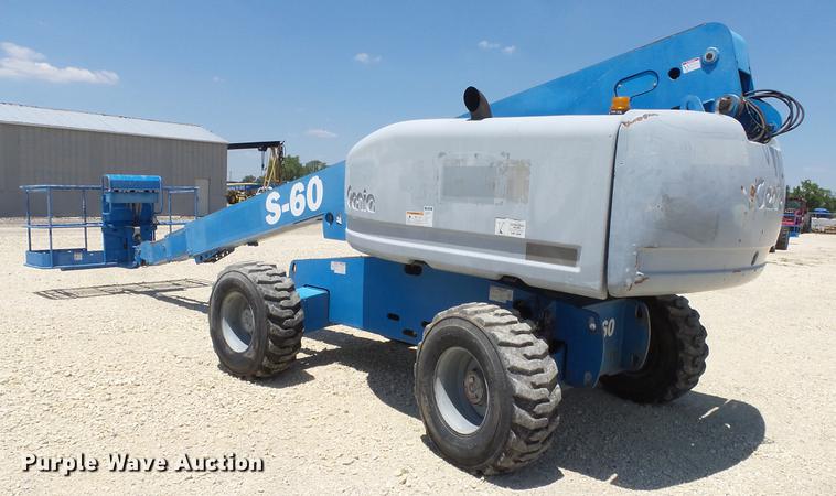 image for item DE7190 2006 Genie S60 boom lift